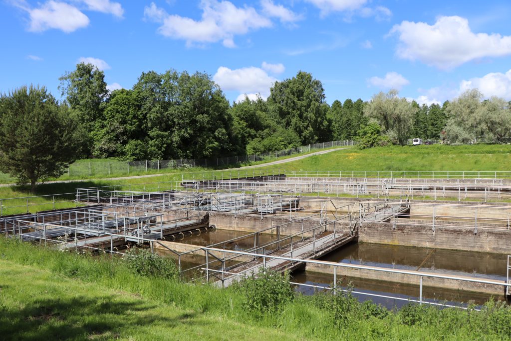 Kuvituskuva, jätevesialtaat.